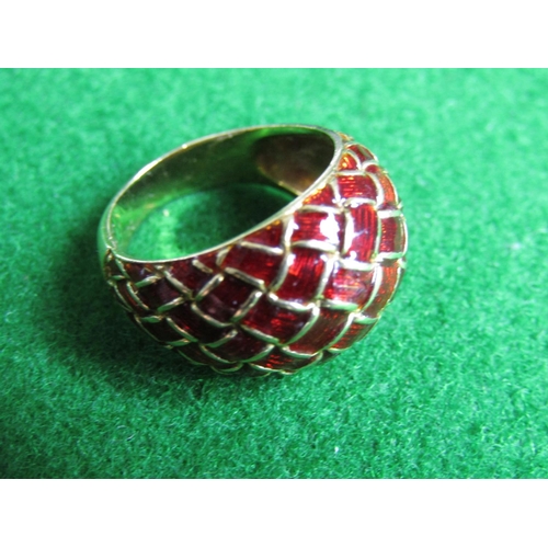 487 - 14 Carat Yellow Gold Red Emerald Dome Form Ring Size K