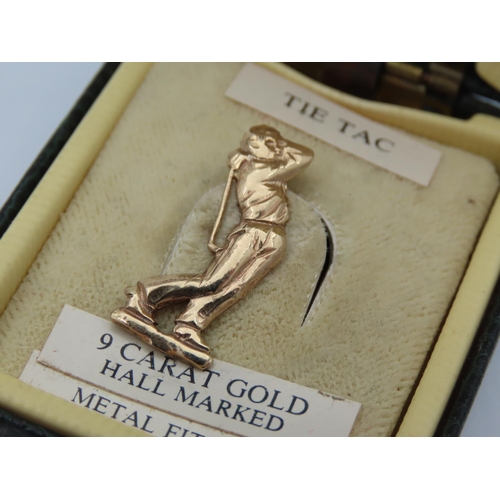 93 - 9 Carat Yellow Gold Golfer Motif Pendant