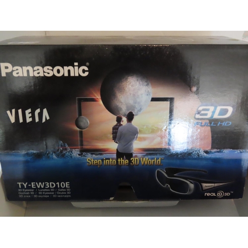 1144 - LG DVD and BlueRay Player, Panasonic Viera 3D Eyewear Glass and Wireless USB Adaptor As Photographed