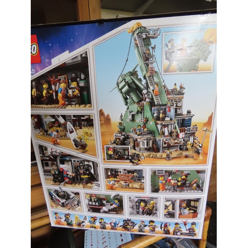 115 - Lego Set 70840 The Lego Movie 2 Welcome to Apocalypseburg in Box