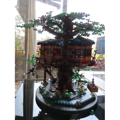 117 - Lego Ideas Set 21318 Tree house Set Complete in Perspex Case 18 Inches x 18 Inches