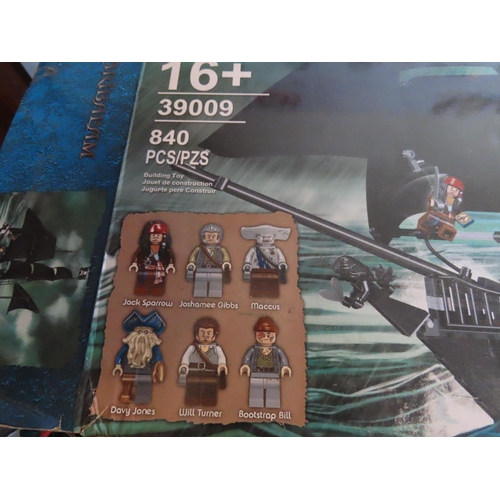 1177 - Lele Set 39009 Pirates of the Caribbean Unconstructed Contained in Original Box