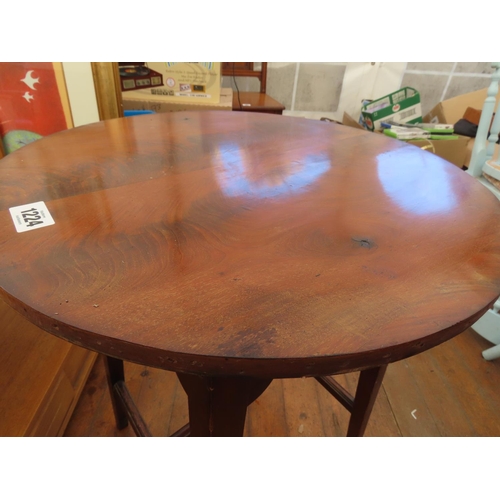 1224 - Mahogany Vaneer Table 28 Inches Tall x 22 Inches Diameter