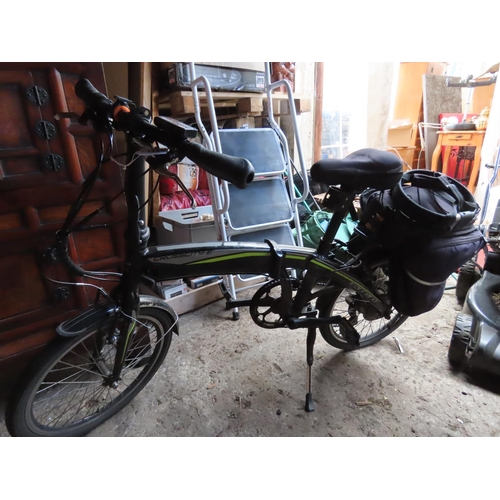 1290 - Cross City Correro Electric Folding Bicycle Lacks Charging Cables and Key etc.