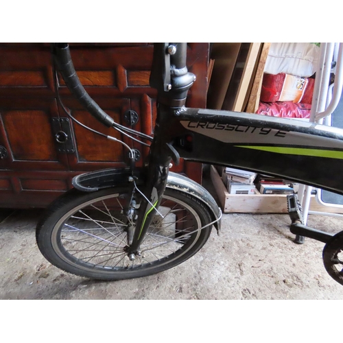 1290 - Cross City Correro Electric Folding Bicycle Lacks Charging Cables and Key etc.