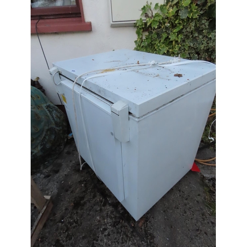 1473 - Chest Freezer Approximately 38 Inches Wide x 25 Inches Deep x 35 Inches High