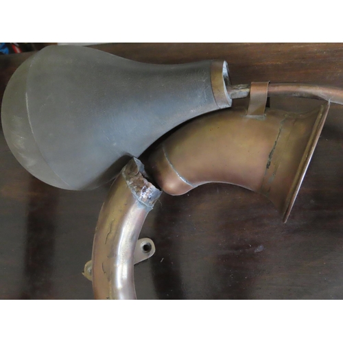 212 - Antique Brass Car Horn Approximately 10 Inches