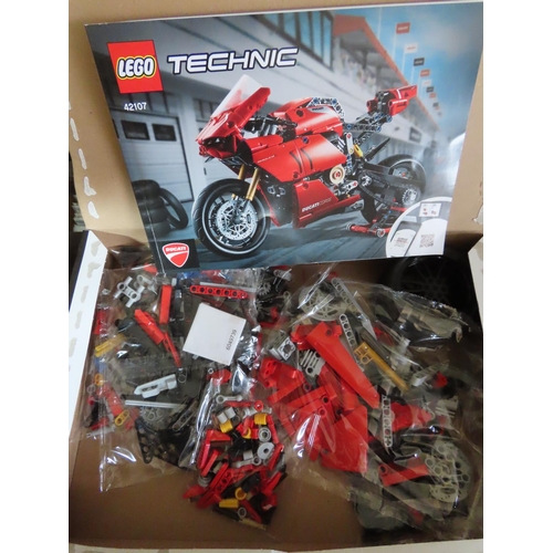 249 - Lego Set 42107 Panigale V4R in Original Packaging in Box with Manual Box Opened