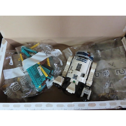 300 - Lego Star Wars Set 75253 Constructed and Contained in Original Box