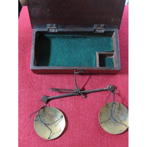 326 - Antique Set of Coin Scales in Original Box 6 Inches x 4 Inches