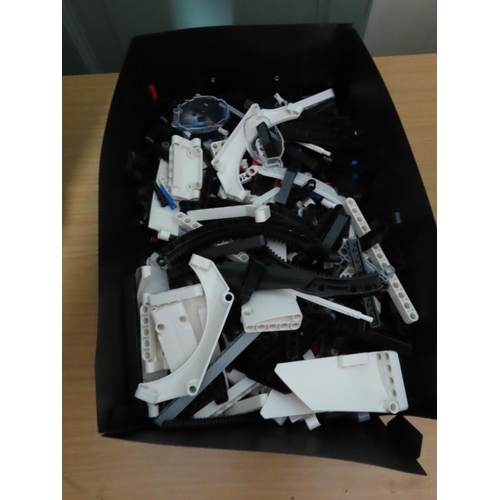 403 - Quantity of Lego Technic and Lego Mindstorm Parts