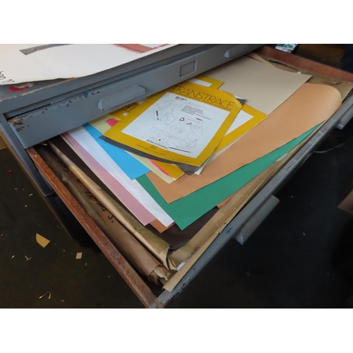 488 - Contents of Drawer Number Two of Chest Containing Large Quantity of 350g of Art Paper All Unused