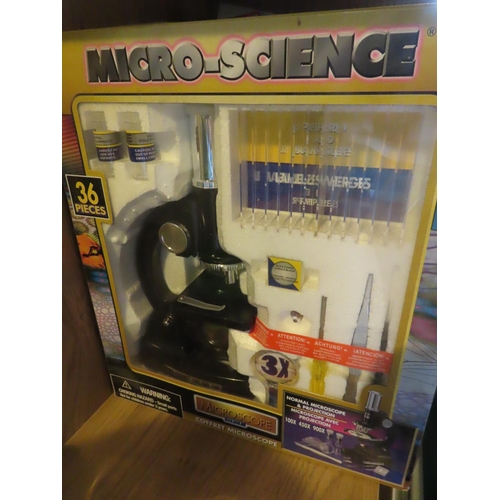 848 - National Geographic Bug Barn, Children's Microscope and Other Items