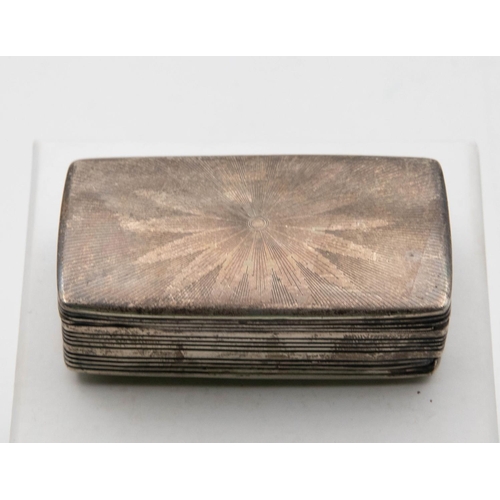 1069 - Antique Silver Snuff Box Hinged Cover Embossed Detailed Shaped Form