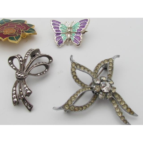 541 - Small Selection of Brooches Made from Emanual Some of White Metal Maybe Silver Good Condition