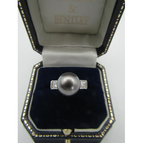 51 - 18 Carat Gold Set Tahitian Pearl Ladies Ring with Diamond Decorated Shoulders Attractive Form Ring S... 