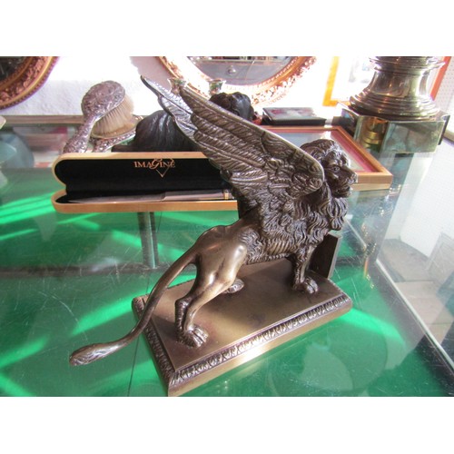 764 - Symbol of Venice Figure Winged Lion with Paw on Open Book