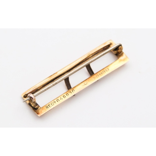 99 - 9 Carat Gold Buckle Motif Ladies Bar Brooch