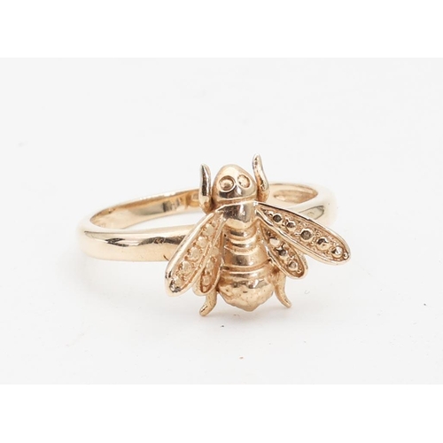 130 - Bee Motif Ladies 9 Carat Yellow Gold Ring Size N