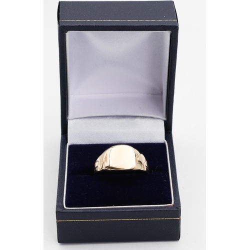 131 - Gents Signet 9 Carat Yellow Gold Size T