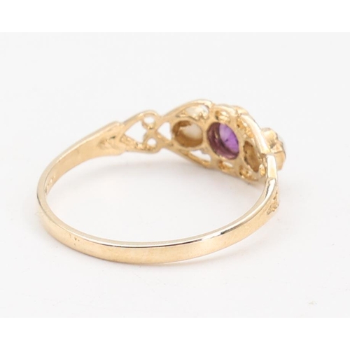 140 - Pearl and Amethyst Ladies Ring 9 Carat Yellow Gold Attractively Detailed Ring Size P