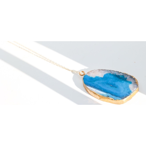 195 - Blue Agate Ladies Pendant Necklace Mounted on 9 Carat Yellow Gold Chain Attractively Stratified