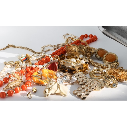 214 - Various Vintage Costume Jewellery Quantity As Photographed