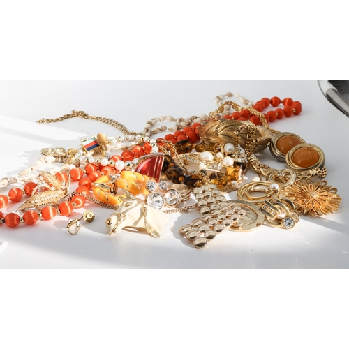 214 - Various Vintage Costume Jewellery Quantity As Photographed