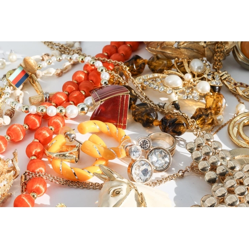 214 - Various Vintage Costume Jewellery Quantity As Photographed