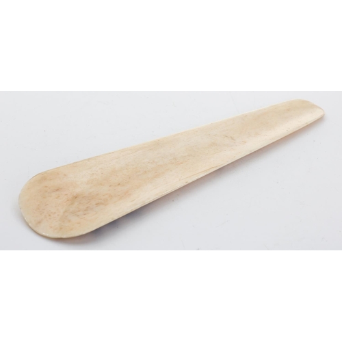 258 - Carved Scrimshaw Shoe Horn Approximately 7 Inches Long