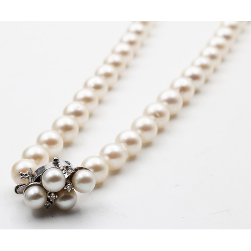 340 - 18 Carat Gold Clasp Pearl Necklace Single Strand