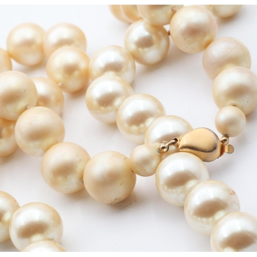 350 - Vintage Costume Pearl Necklace