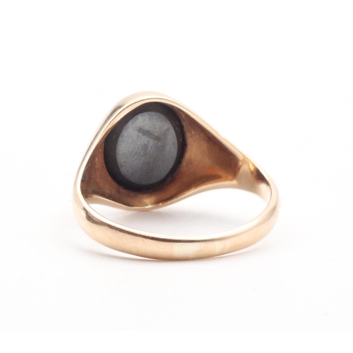 64 - Gentleman's 9 Carat Gold Hematite Signet Ring Hallmarked 1972 Ring Size X and a Half