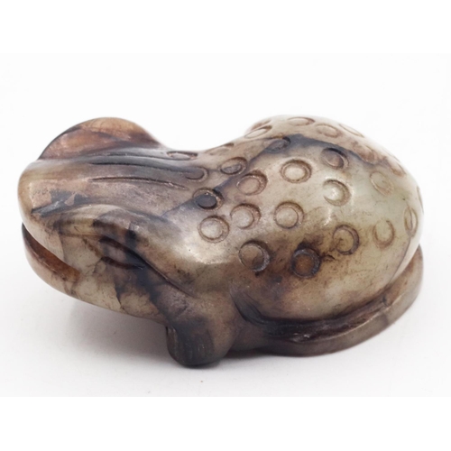 661 - Carved Eastern Frog Figure Agate