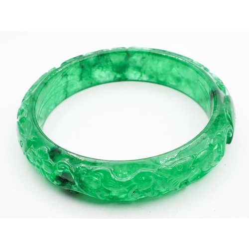 672 - Green Jade Ladies Bangle Incised Detailing