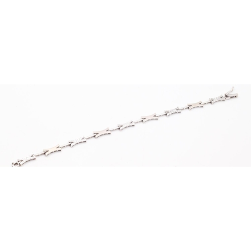 68 - 18 Carat Fancy Link Ladies Bracelet with Polished Bar Spacers Length 19cm