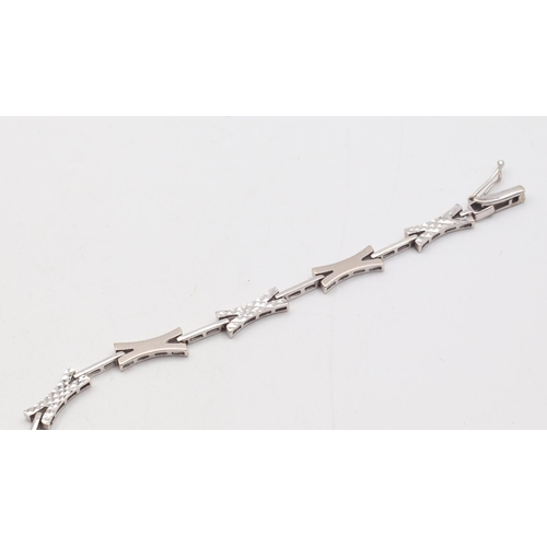 68 - 18 Carat Fancy Link Ladies Bracelet with Polished Bar Spacers Length 19cm