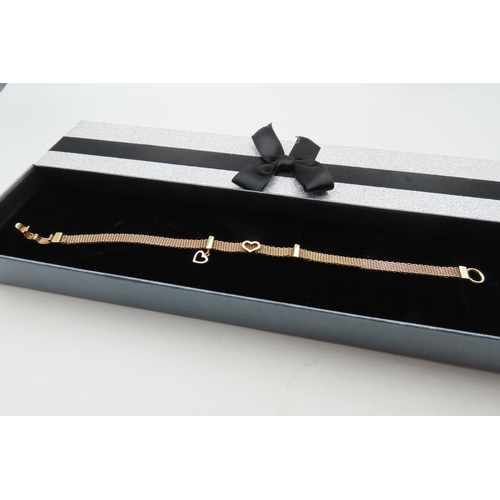 762 - 14 Carat Yellow Gold Ladies Strap Bracelet with Clasp