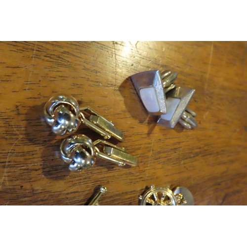 1252 - Various Ladies Shirt Cufflinks Good Quality Some Vintage Quantity as Photographed