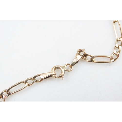 102 - 9 Carat Yellow Gold Ladies T-Bar Necklace