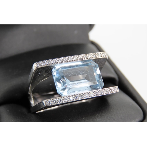 106 - Aquamarine and Diamond Set Modernist Form Vintage Ladies Ring 18 Carat White Gold Ring Size T