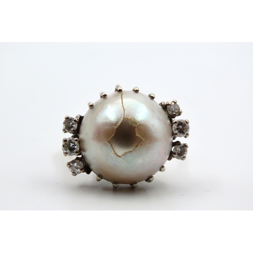 81 - Antique 18 Carat White Gold Mounted Pearl Mabe Set Ring with Diamond Decoration to Shoulders Ring Si... 