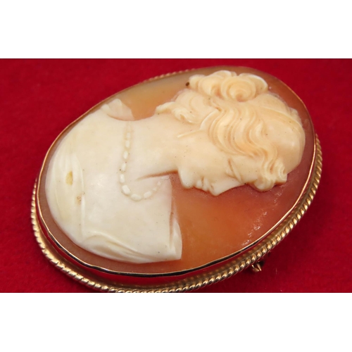 92 - 9 Carat Gold Mounted Ladies Cameo Brooch Approximately 4cm High