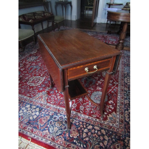 76 - Edwardian Mahogany Drop Leaf Table Satinwood Crossbanding Attractively Detailed Shaped Supports