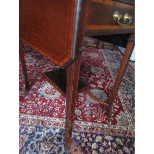 76 - Edwardian Mahogany Drop Leaf Table Satinwood Crossbanding Attractively Detailed Shaped Supports