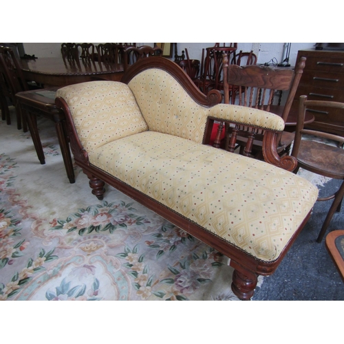 87 - Victorian Mahogany Chaise Lounge Carved Rail Back above Further Turned Supports Approximately 6ft 6 ... 