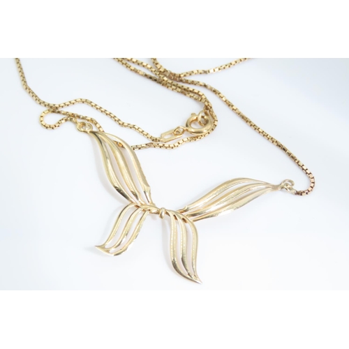 166 - 9 Carat Yellow Gold Leaf Motif Ladies Necklace Articulated Chain Necklace 42cm Long