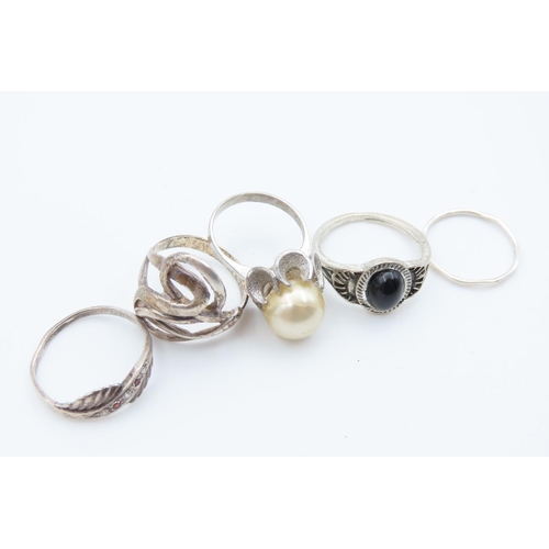 90 - Five Silver Ladies Rings including Pearl Mounted Example