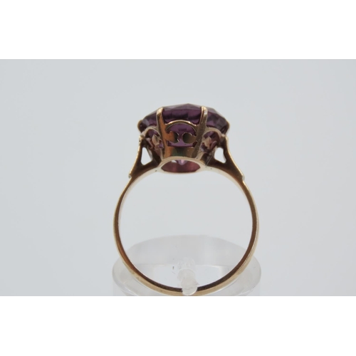30 - Fancy Violet Sapphire Statement Ring Mounted on 9 Carat Yellow Gold Band Ring Size O Six Claw Settin... 