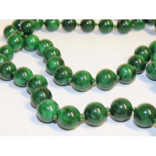 1334 - Jade Ladies Bead Necklace of Good Length